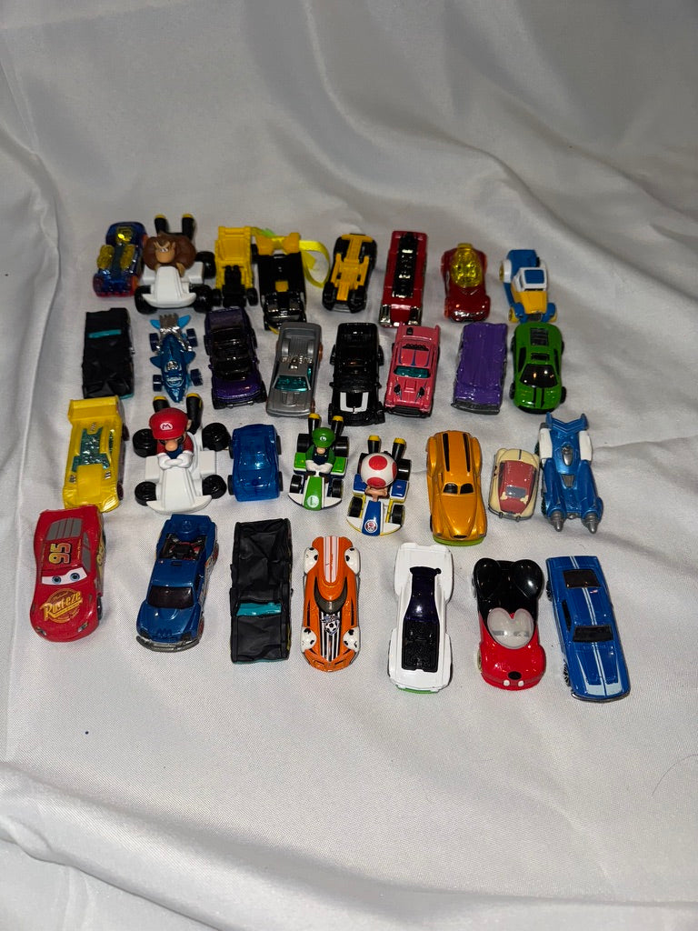 Hot Wheels - Set of Assorted Cars (31)